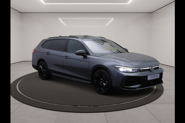Volkswagen Passat Variant 1.5 eHybrid R-Line 272 PK PHEV, Panoramadak, Trekhaak, Black-Style, Head-Up, Massage