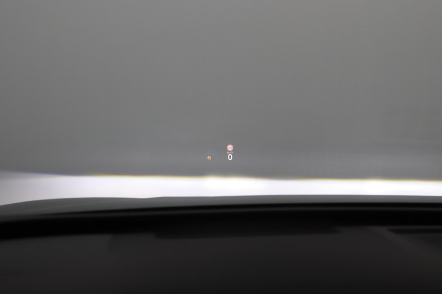 Volkswagen Passat Variant 1.5 eHybrid R-Line 272 PK PHEV, Panoramadak, Trekhaak, Black-Style, Head-Up, Massage