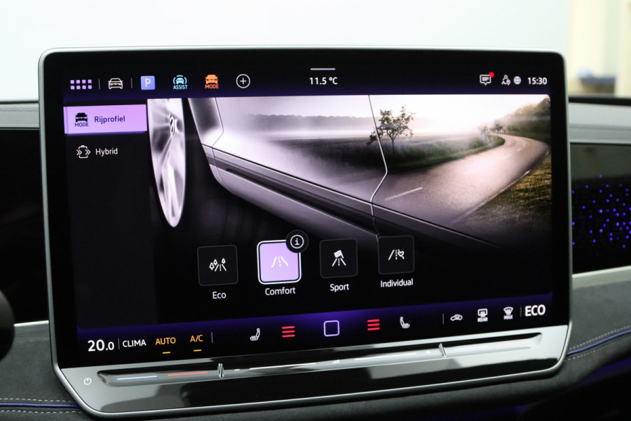 Volkswagen Passat Variant 1.5 eHybrid R-Line 272 PK PHEV, Panoramadak, Trekhaak, Black-Style, Head-Up, Massage