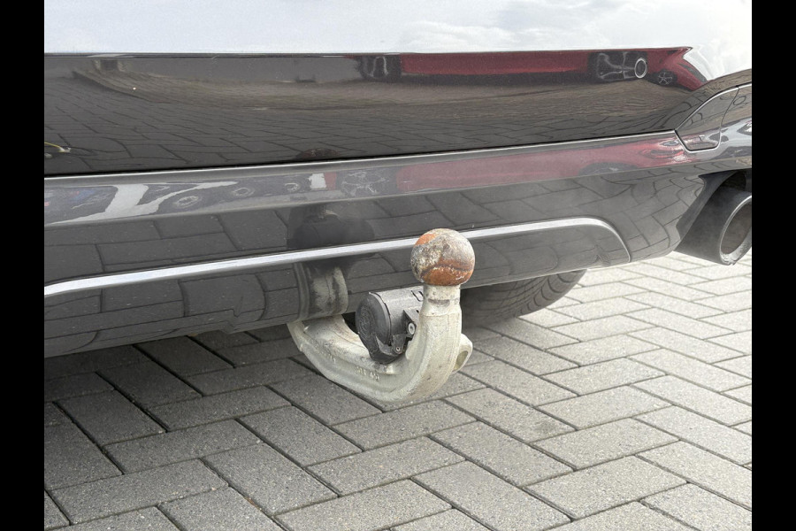 BMW X3 xDrive30e M Sport Plug-in Hybride | PHEV | Elek. Trekhaak | 20 inch | M pakket | Stoelverwarming | Shadowline Exterior | Adaptive Led verlichting | Hifi | Volledig digitaal instrumentenpaneel