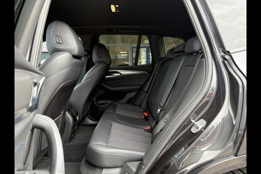 BMW X3 xDrive30e M Sport Plug-in Hybride | PHEV | Elek. Trekhaak | 20 inch | M pakket | Stoelverwarming | Shadowline Exterior | Adaptive Led verlichting | Hifi | Volledig digitaal instrumentenpaneel