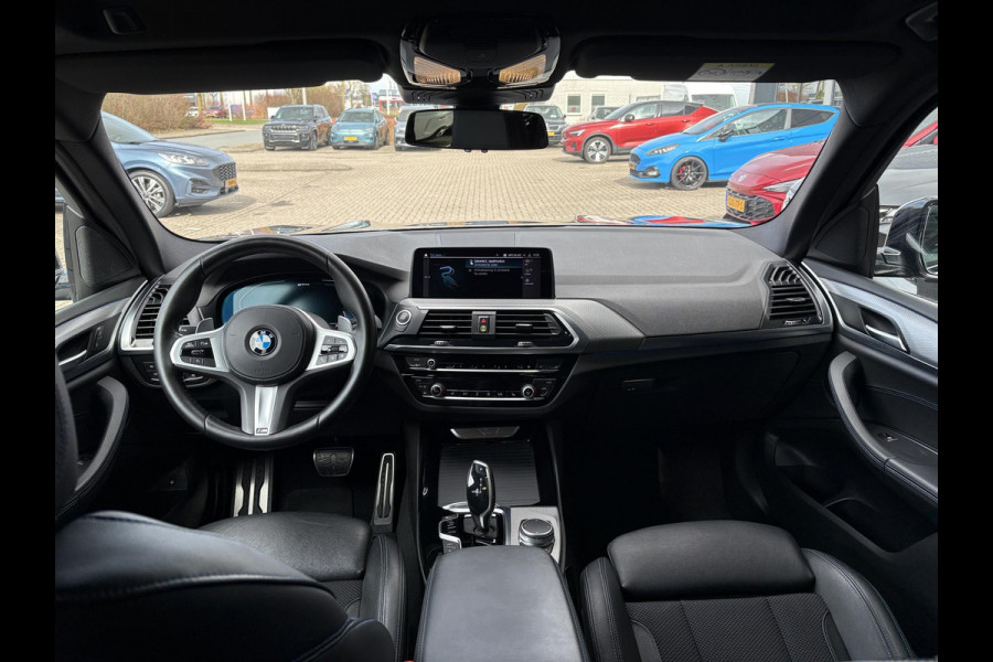 BMW X3 xDrive30e M Sport Plug-in Hybride | PHEV | Elek. Trekhaak | 20 inch | M pakket | Stoelverwarming | Shadowline Exterior | Adaptive Led verlichting | Hifi | Volledig digitaal instrumentenpaneel