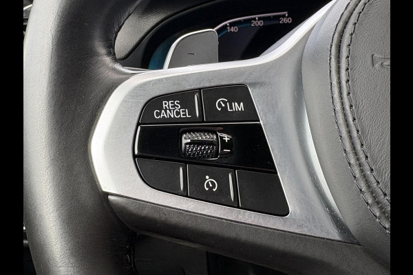 BMW X3 xDrive30e M Sport Plug-in Hybride | PHEV | Elek. Trekhaak | 20 inch | M pakket | Stoelverwarming | Shadowline Exterior | Adaptive Led verlichting | Hifi | Volledig digitaal instrumentenpaneel