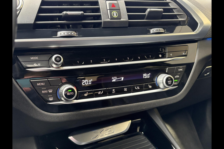 BMW X3 xDrive30e M Sport Plug-in Hybride | PHEV | Elek. Trekhaak | 20 inch | M pakket | Stoelverwarming | Shadowline Exterior | Adaptive Led verlichting | Hifi | Volledig digitaal instrumentenpaneel