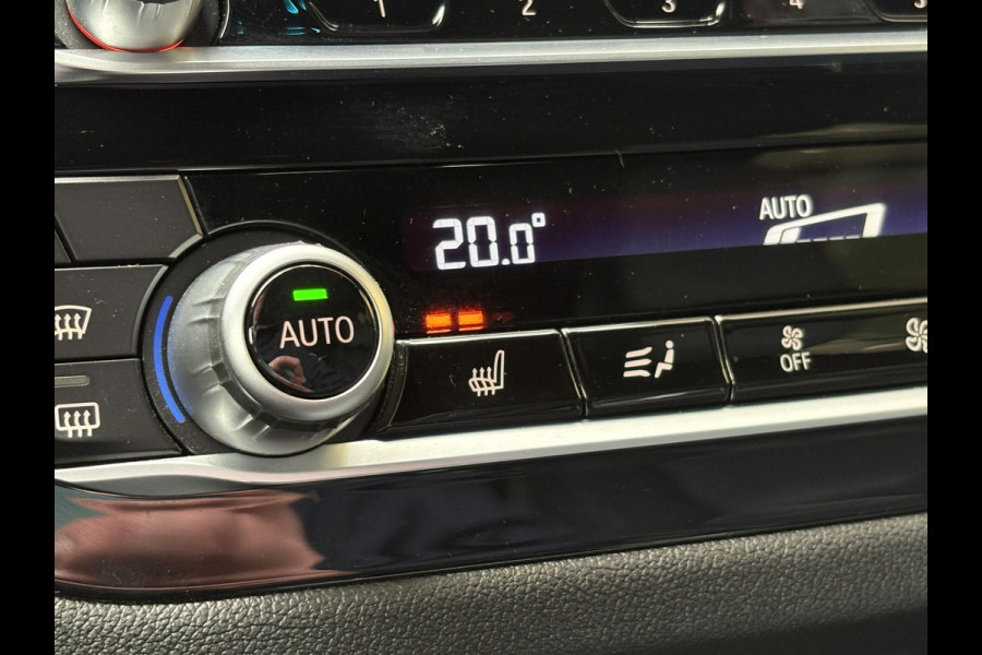 BMW X3 xDrive30e M Sport Plug-in Hybride | PHEV | Elek. Trekhaak | 20 inch | M pakket | Stoelverwarming | Shadowline Exterior | Adaptive Led verlichting | Hifi | Volledig digitaal instrumentenpaneel