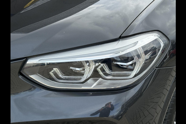 BMW X3 xDrive30e M Sport Plug-in Hybride | PHEV | Elek. Trekhaak | 20 inch | M pakket | Stoelverwarming | Shadowline Exterior | Adaptive Led verlichting | Hifi | Volledig digitaal instrumentenpaneel