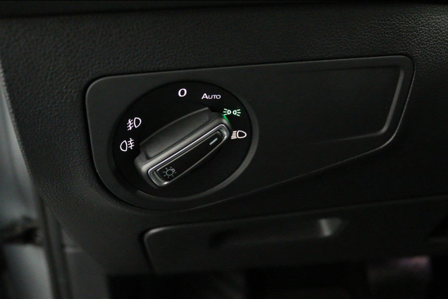 Volkswagen Tiguan Allspace 1.5 TSI R-LINE*AUTOM*PANO*NAVI*HAAK*CAM*CARPLAY