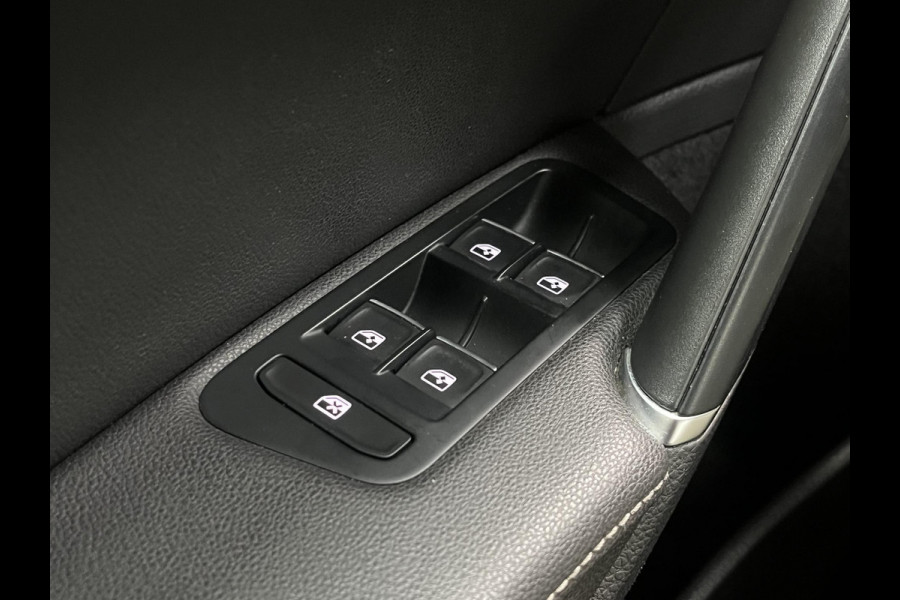 Volkswagen Golf *4Motion R*DYNAUDIO*440PK*AKRA*PANO*MAXTON*ACC*CAM