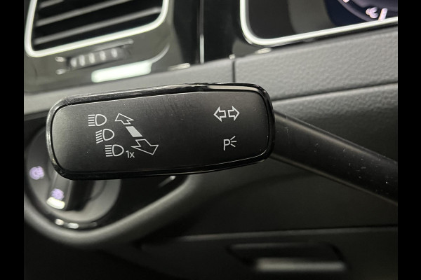 Volkswagen Golf *4Motion R*DYNAUDIO*440PK*AKRA*PANO*MAXTON*ACC*CAM