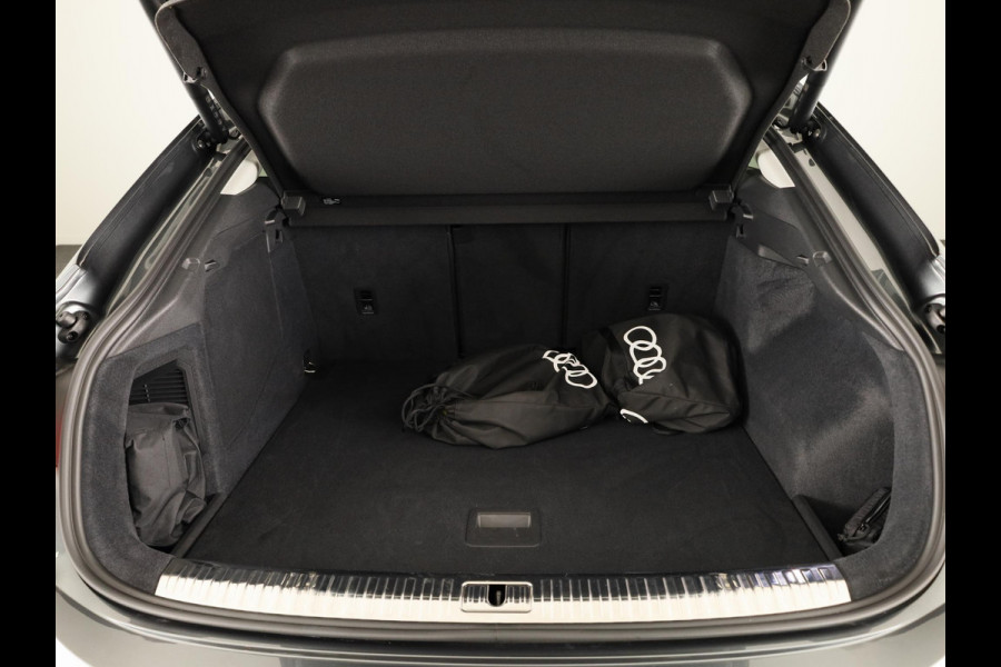 Audi Q3 Sportback 45 TFSI e S Edition 245pk | Verlengde garantie | Navigatie | Verwarmnbare voorstoelen | Dode hoek detectie | Adaptieve cruise controle