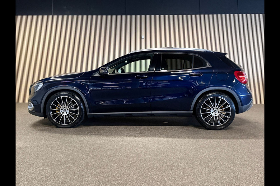 Mercedes-Benz GLA 250 Urban-PANORAMA-MEMORY-360 CAMERA-TREKHAAK-COMPL.