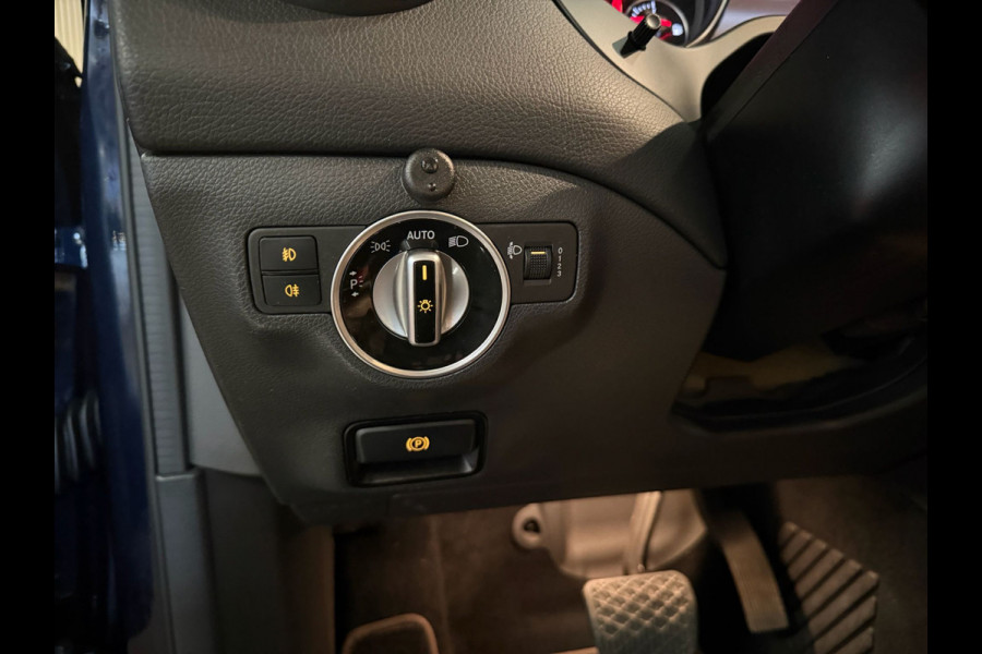 Mercedes-Benz GLA 250 Urban-PANORAMA-MEMORY-360 CAMERA-TREKHAAK-COMPL.