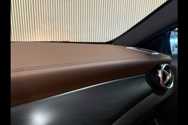 Mercedes-Benz GLA 250 Urban-PANORAMA-MEMORY-360 CAMERA-TREKHAAK-COMPL.