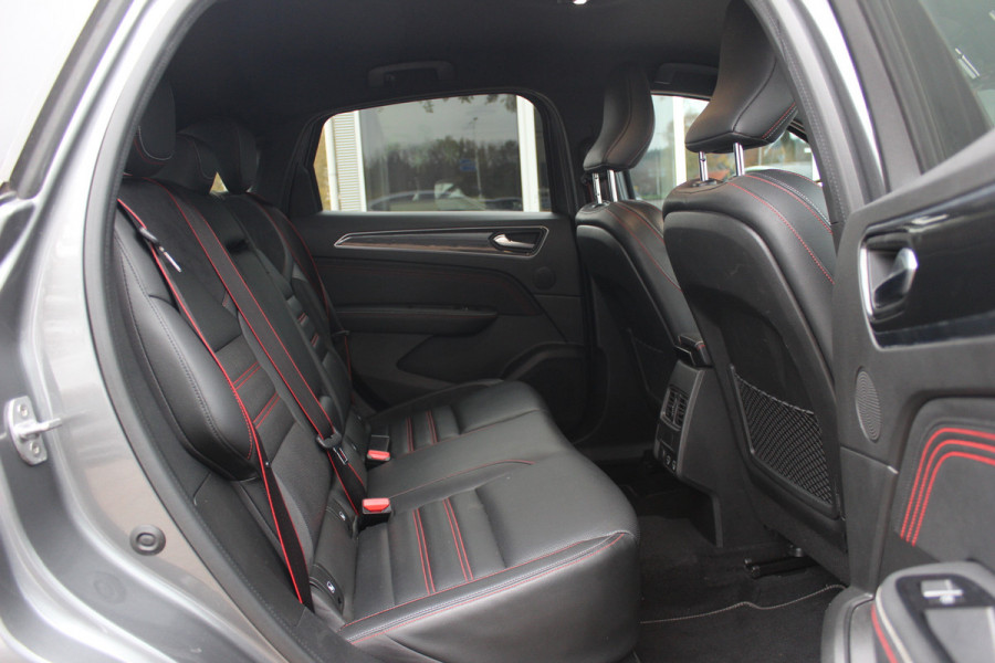 Renault Arkana 1.3 TCe 140 R.S. Line / Camera / Leder / 18'' / Bose / Keyless / Sfeerverlichting / Navigatie / Dodehoek / DAB / ACC / Stoelverwarming