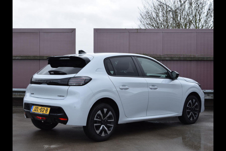 Peugeot 208 1.2 Hybrid 110 e-DCS6 Business PARKEERSENSOREN MET CAMERA | DONKER GETINT GLAS | AIRCO | DEMO