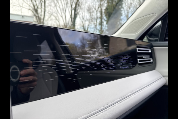 Volkswagen Tiguan 1.5 eHybrid 272PK PHEV ELEGANCE ALCANTARA/NAVI/360°CAMERA/TREKHAAK