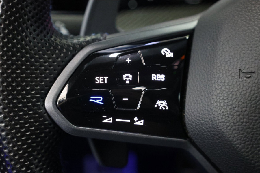 Volkswagen Golf 2.0 TSI R 4Motion 333+PK 20 Years Edition BTW/AKRAPOVIC/IQ/VIRTUAL/PANO/ALCANTARA+S.VERWARMING/ACC/12 MND GARANTIE