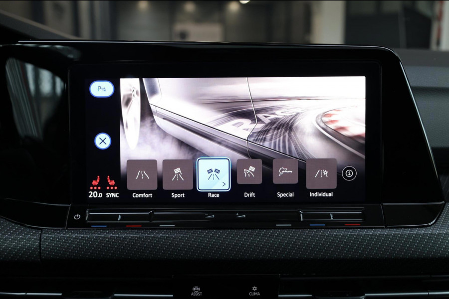 Volkswagen Golf 2.0 TSI R 4Motion 333+PK 20 Years Edition BTW/AKRAPOVIC/IQ/VIRTUAL/PANO/ALCANTARA+S.VERWARMING/ACC/12 MND GARANTIE