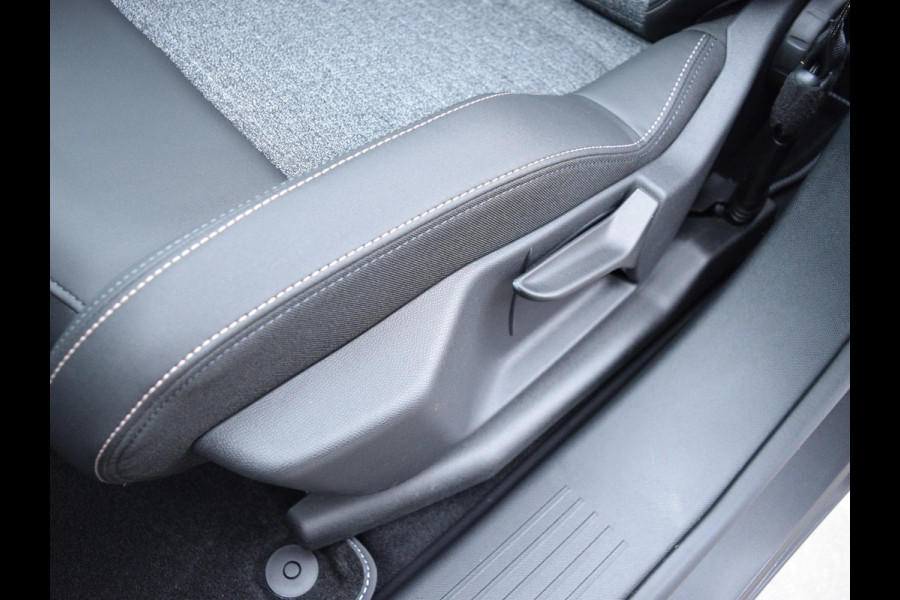 Peugeot 3008 1.6 plug-in Hybrid 195 Allure PARKEERSENSOREN MET CAMERA | CLIMATE CONTROL | CRUISE CONTROL | DEMO