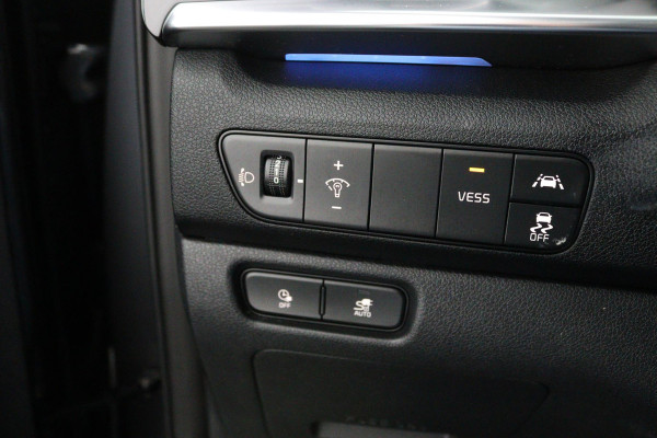 Kia e-Niro D.LINE*64 kWh*3FASE*CARPLAY*CAM*NAVI*ECC*LANE-ASS