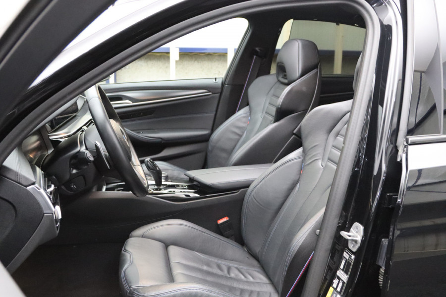 BMW 5 Serie 530e xDrive Business Edition Plus, Kuipstoelen, Schuifdak, Harman/Kardon Sound