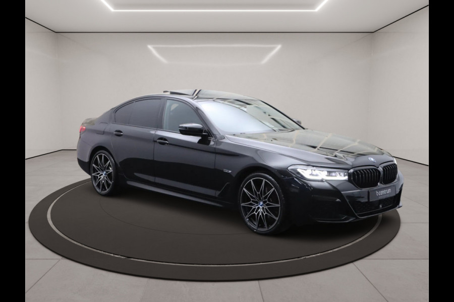 BMW 5 Serie 530e xDrive Business Edition Plus, Kuipstoelen, Schuifdak, Harman/Kardon Sound