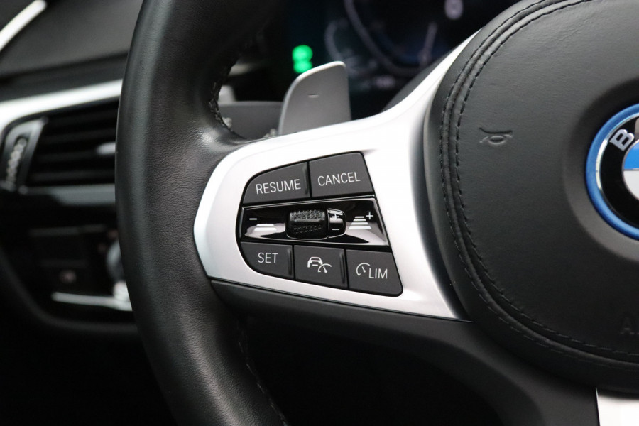 BMW 5 Serie 530e xDrive Business Edition Plus, Kuipstoelen, Schuifdak, Harman/Kardon Sound
