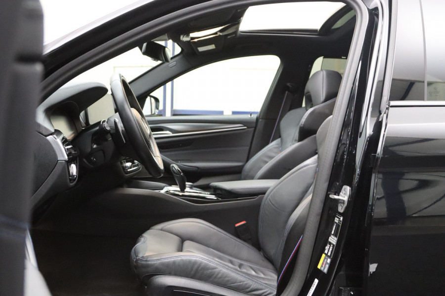 BMW 5 Serie 530e xDrive Business Edition Plus, Kuipstoelen, Schuifdak, Harman/Kardon Sound