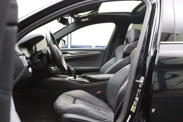 BMW 5 Serie 530e xDrive Business Edition Plus, Kuipstoelen, Schuifdak, Harman/Kardon Sound