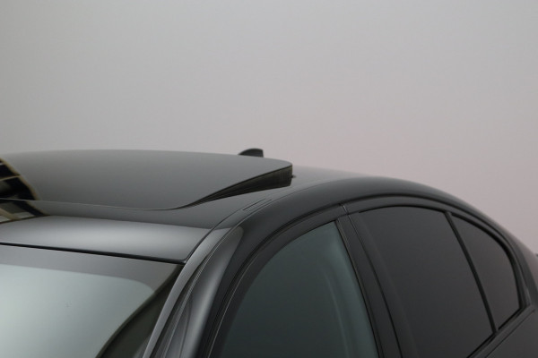 BMW 5 Serie 530e xDrive Business Edition Plus, Kuipstoelen, Schuifdak, Harman/Kardon Sound