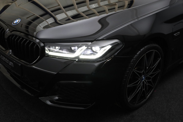 BMW 5 Serie 530e xDrive Business Edition Plus, Kuipstoelen, Schuifdak, Harman/Kardon Sound