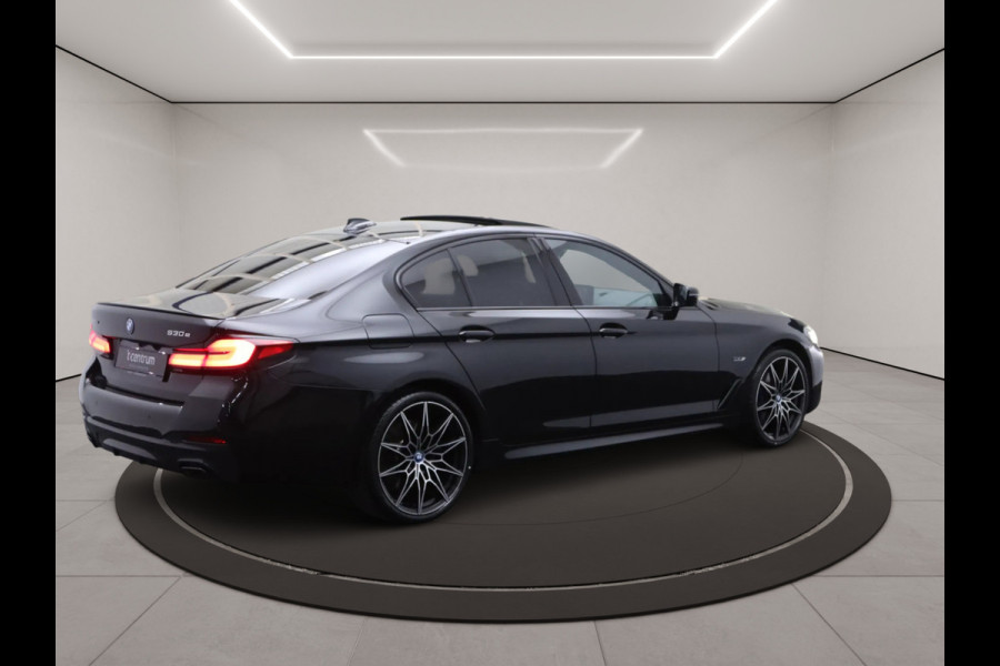 BMW 5 Serie 530e xDrive Business Edition Plus, Kuipstoelen, Schuifdak, Harman/Kardon Sound
