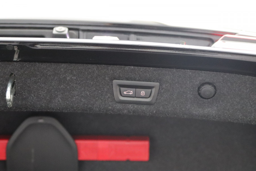 BMW 5 Serie 530e xDrive Business Edition Plus, Kuipstoelen, Schuifdak, Harman/Kardon Sound