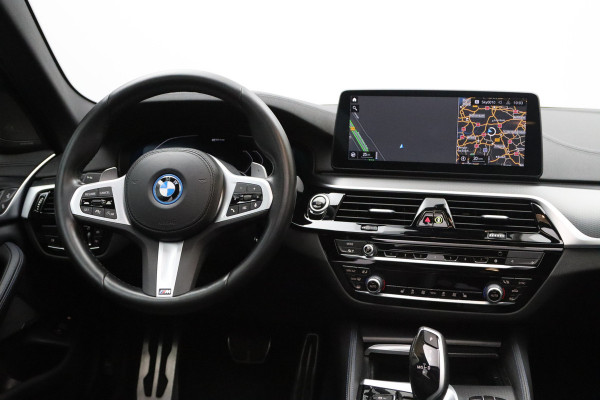 BMW 5 Serie 530e xDrive Business Edition Plus, Kuipstoelen, Schuifdak, Harman/Kardon Sound