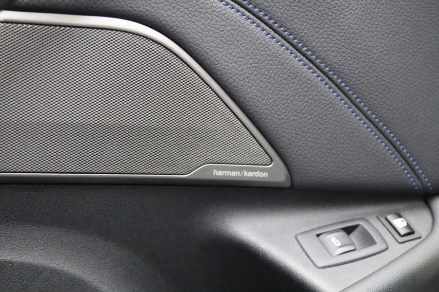 BMW 5 Serie 530e xDrive Business Edition Plus, Kuipstoelen, Schuifdak, Harman/Kardon Sound