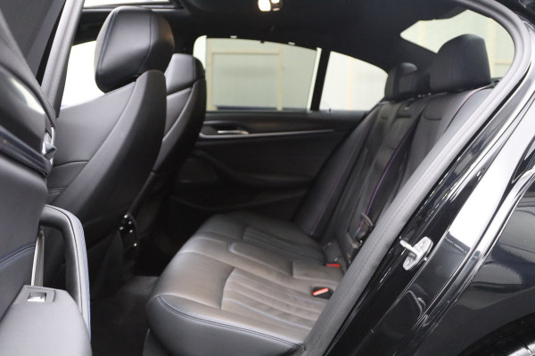 BMW 5 Serie 530e xDrive Business Edition Plus, Kuipstoelen, Schuifdak, Harman/Kardon Sound