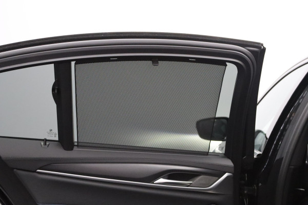 BMW 5 Serie 530e xDrive Business Edition Plus, Kuipstoelen, Schuifdak, Harman/Kardon Sound