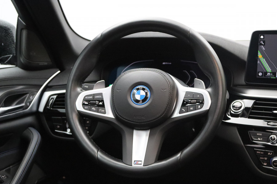 BMW 5 Serie 530e xDrive Business Edition Plus, Kuipstoelen, Schuifdak, Harman/Kardon Sound