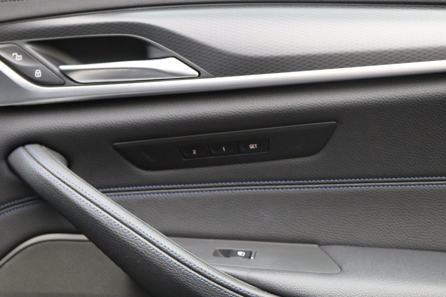 BMW 5 Serie 530e xDrive Business Edition Plus, Kuipstoelen, Schuifdak, Harman/Kardon Sound