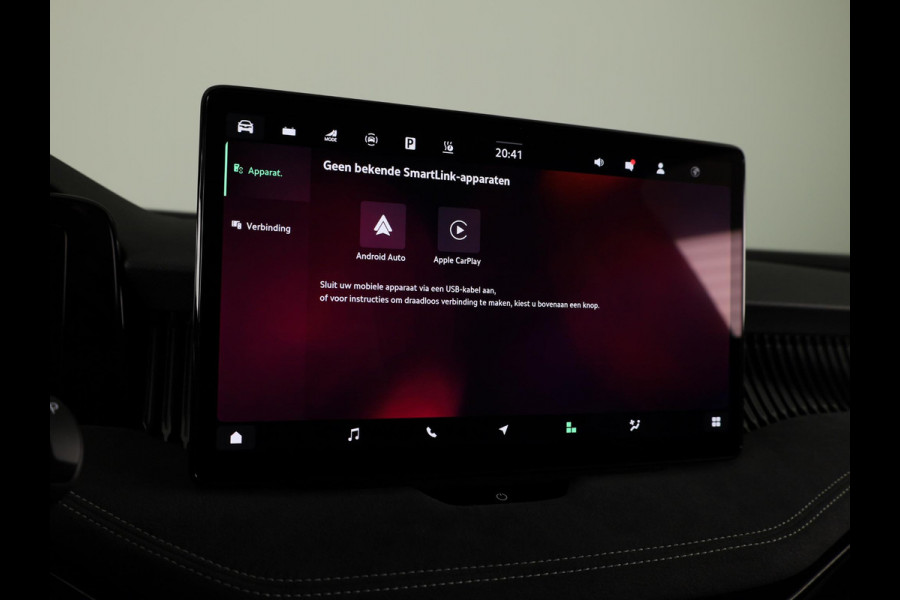 Škoda Superb Combi Sportline Business PHEV 1.5 TSI 204 pk 6 versn. DSG | Panoramadak, elektrisch bedienbaar | Trekhaak, wegklapbaar | Travel Assist Plus Sportline | Dynamic Chassis Control Pakket | CANTON Soundsystem | Lichtmetalen velgen 19 inch Aniara Aero zilver