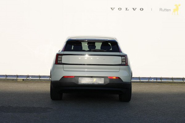 Volvo EX30 Single Motor Extended Range Plus 69 kWh Google Services / 19" lichtmetalen velgen / Parkeer sensoren voor en achter met parkeercamera achter / Adaptieve Cruise Control