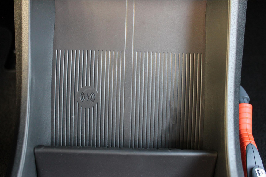 Volvo EX30 Single Motor Extended Range Plus 69 kWh Google Services / 19" lichtmetalen velgen / Parkeer sensoren voor en achter met parkeercamera achter / Adaptieve Cruise Control