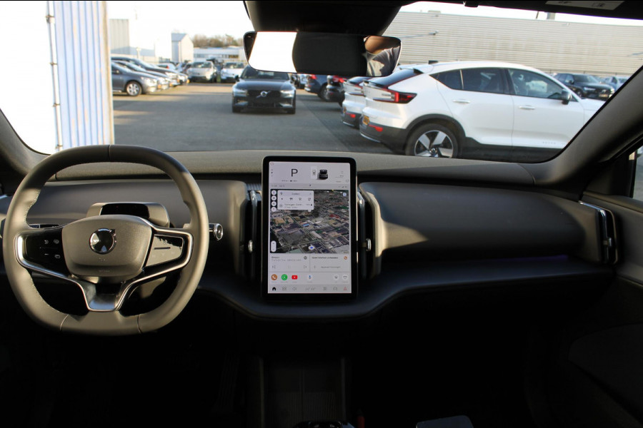 Volvo EX30 Single Motor Extended Range Plus 69 kWh Google Services / 19" lichtmetalen velgen / Parkeer sensoren voor en achter met parkeercamera achter / Adaptieve Cruise Control