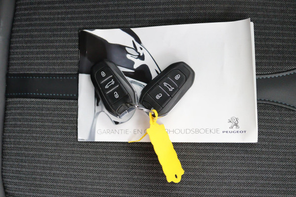 Peugeot 5008 1.2 FACELIFT*NAVI*CAM*HAAK*ECC*CARPLAY*7PERS