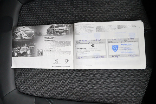 Peugeot 5008 1.2 FACELIFT*NAVI*CAM*HAAK*ECC*CARPLAY*7PERS