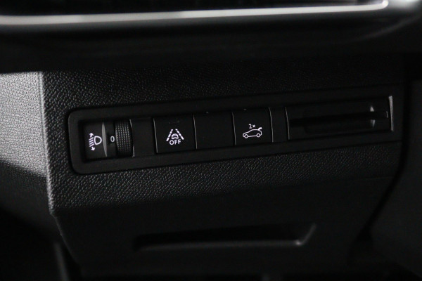 Peugeot 5008 1.2 FACELIFT*NAVI*CAM*HAAK*ECC*CARPLAY*7PERS