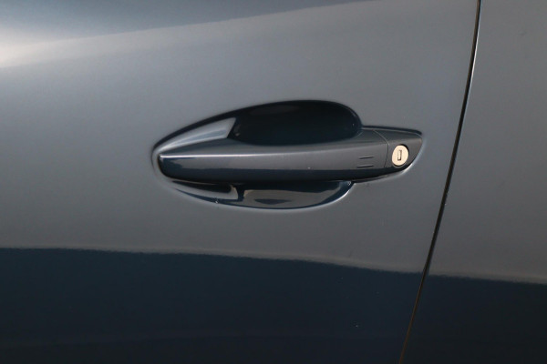 Peugeot 5008 1.2 FACELIFT*NAVI*CAM*HAAK*ECC*CARPLAY*7PERS