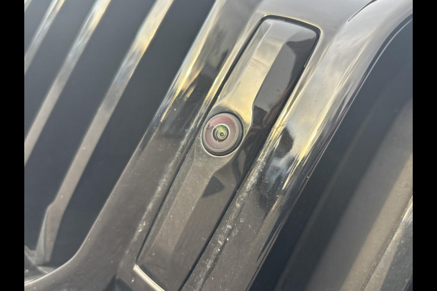 BMW X3 xDrive30e M Sport |SCI | Bellen voor bezichtiging  | Plug-in Hybride | incl. BMW Service Inclusive (5 jaar/100.000 km) | M pakket | Harman Kardon | Sportstoelen | Elektrische stoelen met geheugenfunctie | 360 graden camera | Stoelverwarming | Keyless | Elektrische achterklep | Adaptive Led | High-beam Headlights Control | Head Up Display | Adaptief demping systeem