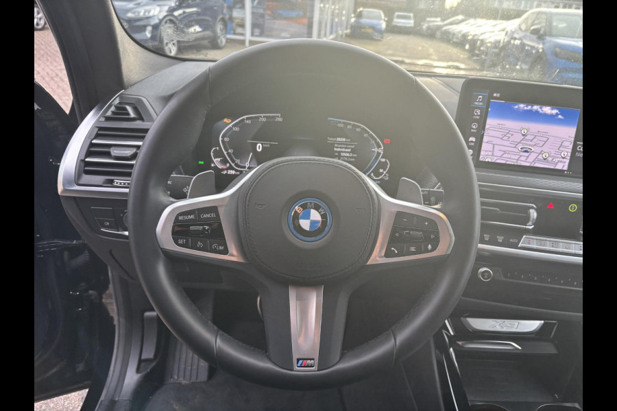 BMW X3 xDrive30e M Sport |SCI | Bellen voor bezichtiging  | Plug-in Hybride | incl. BMW Service Inclusive (5 jaar/100.000 km) | M pakket | Harman Kardon | Sportstoelen | Elektrische stoelen met geheugenfunctie | 360 graden camera | Stoelverwarming | Keyless | Elektrische achterklep | Adaptive Led | High-beam Headlights Control | Head Up Display | Adaptief demping systeem