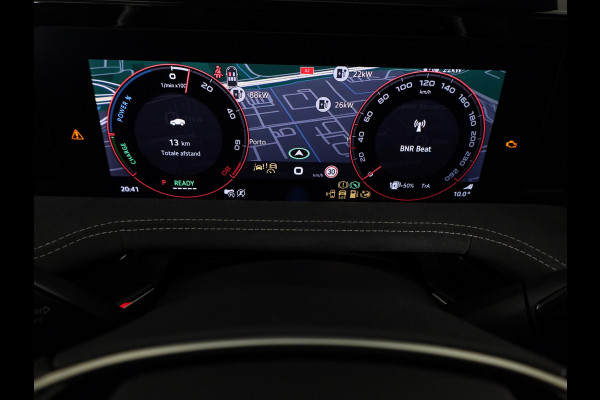 Škoda Superb Combi Sportline Business PHEV 1.5 TSI 204 pk 6 versn. DSG | Panoramadak, elektrisch bedienbaar | Trekhaak, wegklapbaar | Travel Assist Plus Sportline | Dynamic Chassis Control Pakket | CANTON Soundsystem | Lichtmetalen velgen 19 inch Aniara Aero zilver